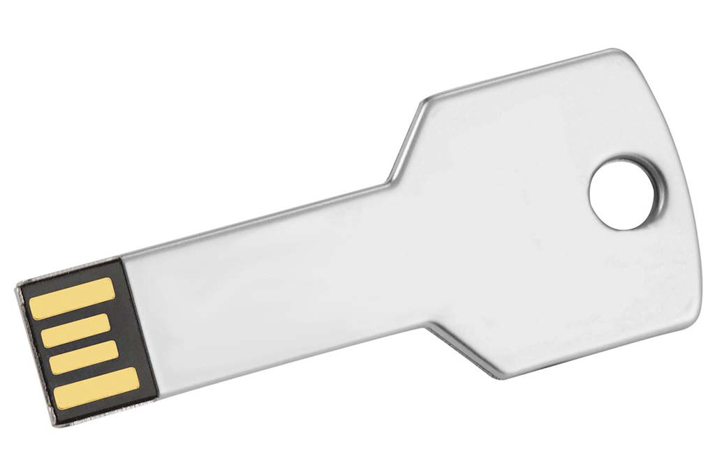 Clé USB en forme de clé métallique